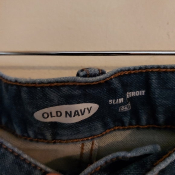 Old navy slim jeans - Picture 3 of 4